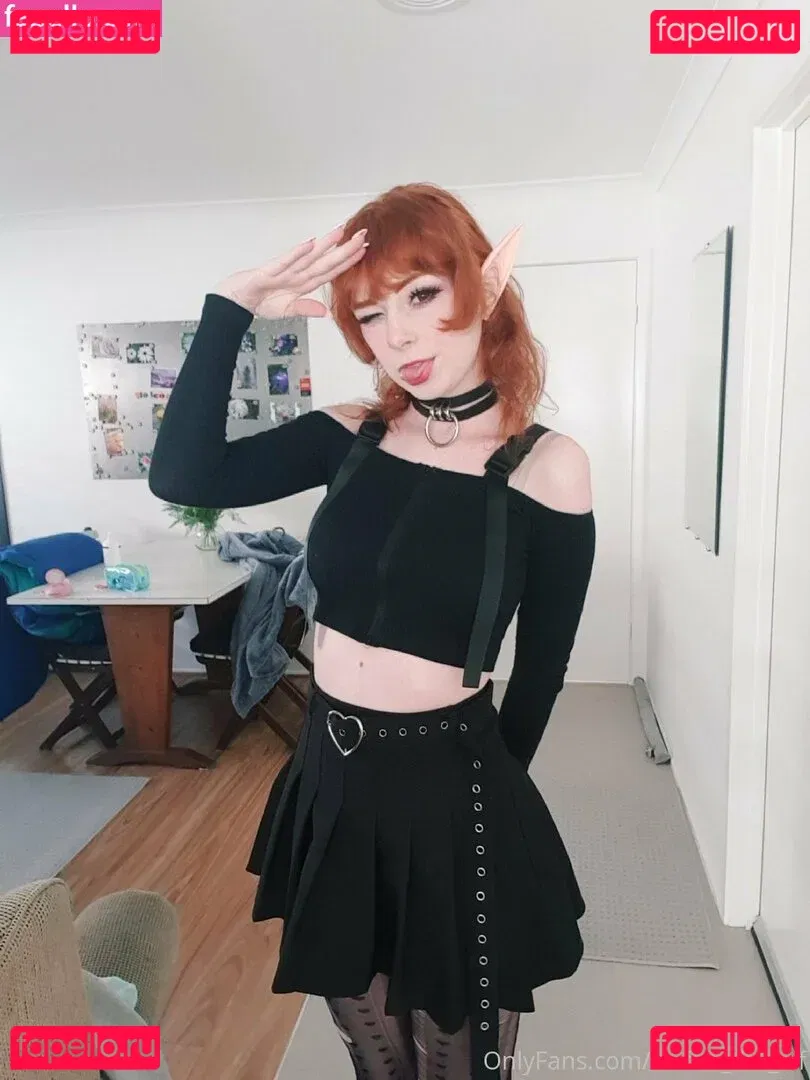 elefire_the_elf Onlyfans Photo Gallery 