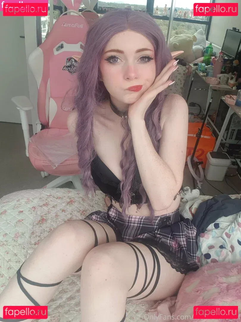 elefire_the_elf Onlyfans Photo Gallery 