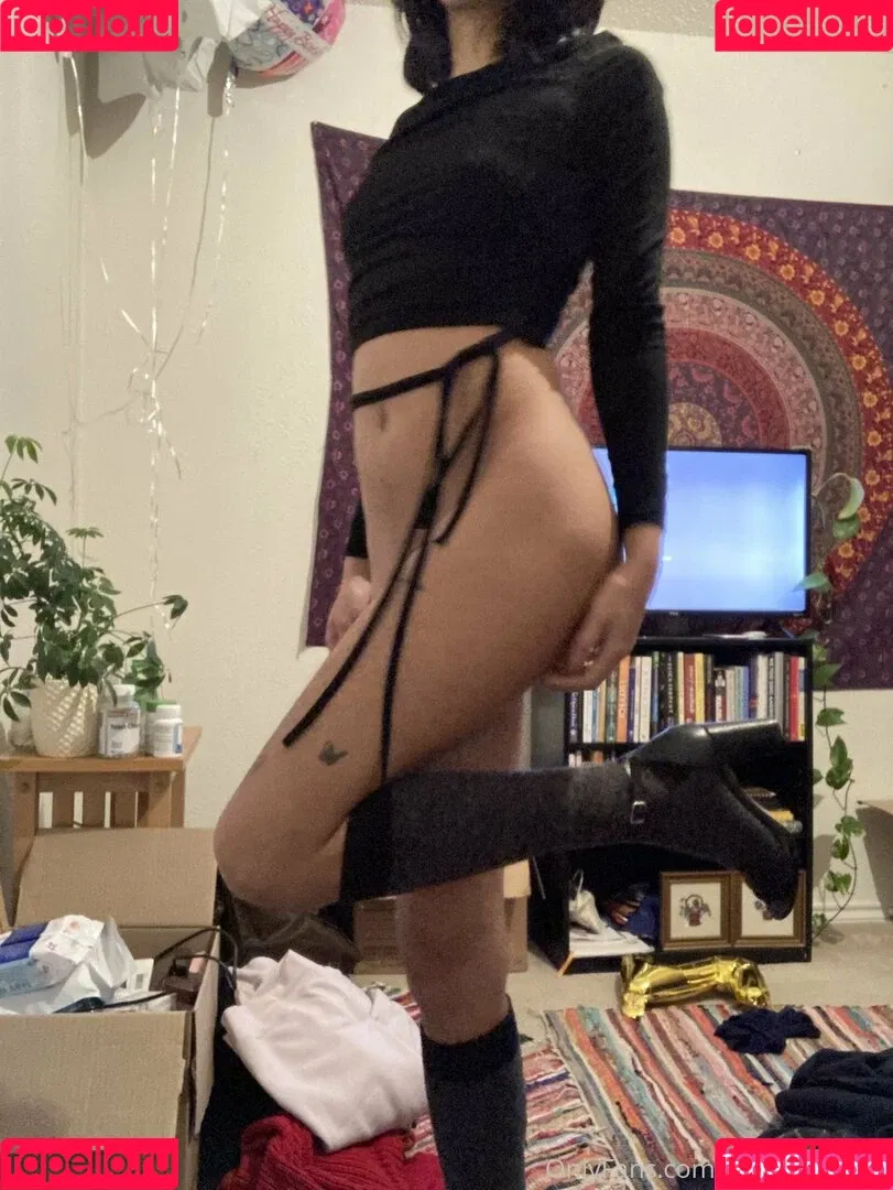 harami-mami Onlyfans Photo Gallery 