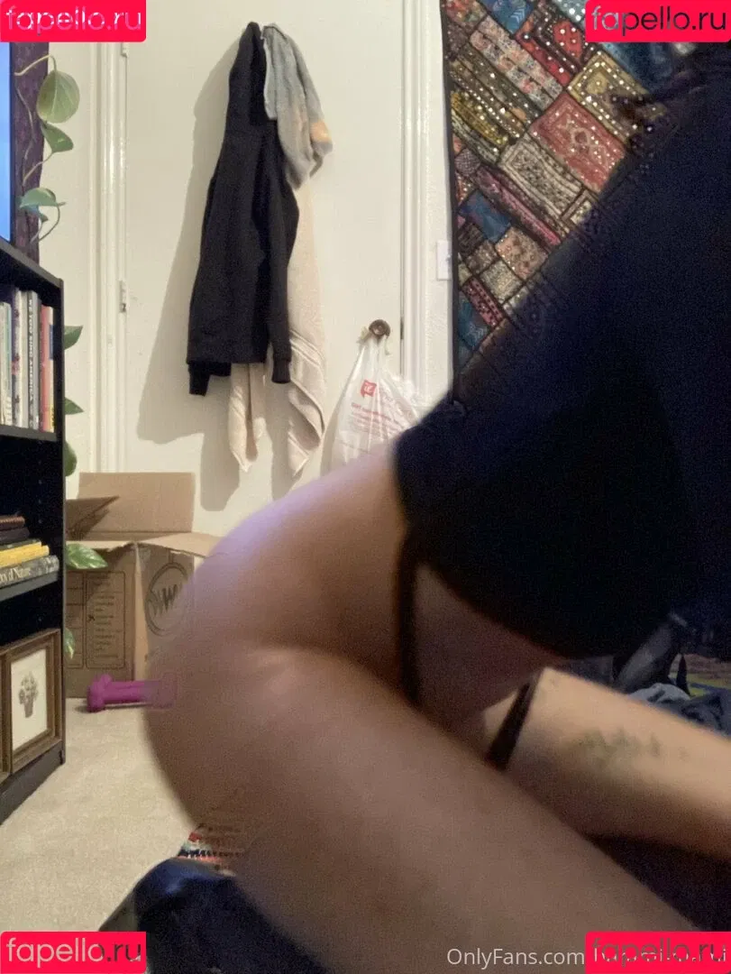 harami-mami Onlyfans Photo Gallery 