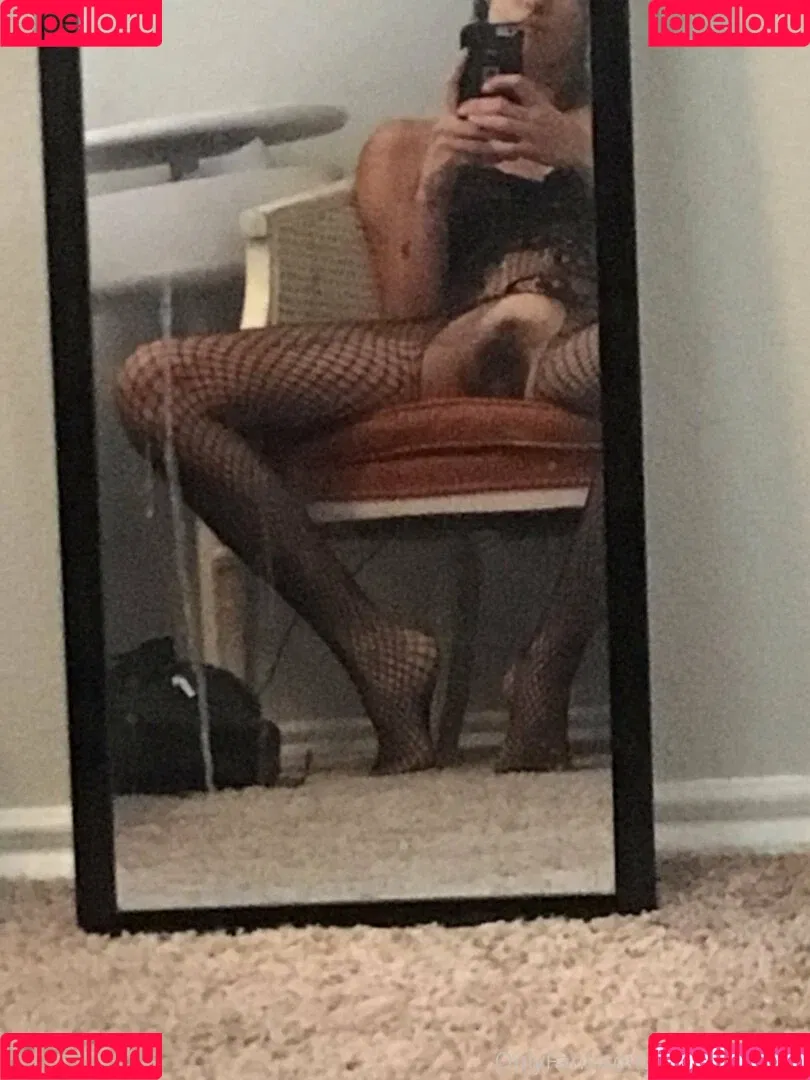 harami-mami Onlyfans Photo Gallery 