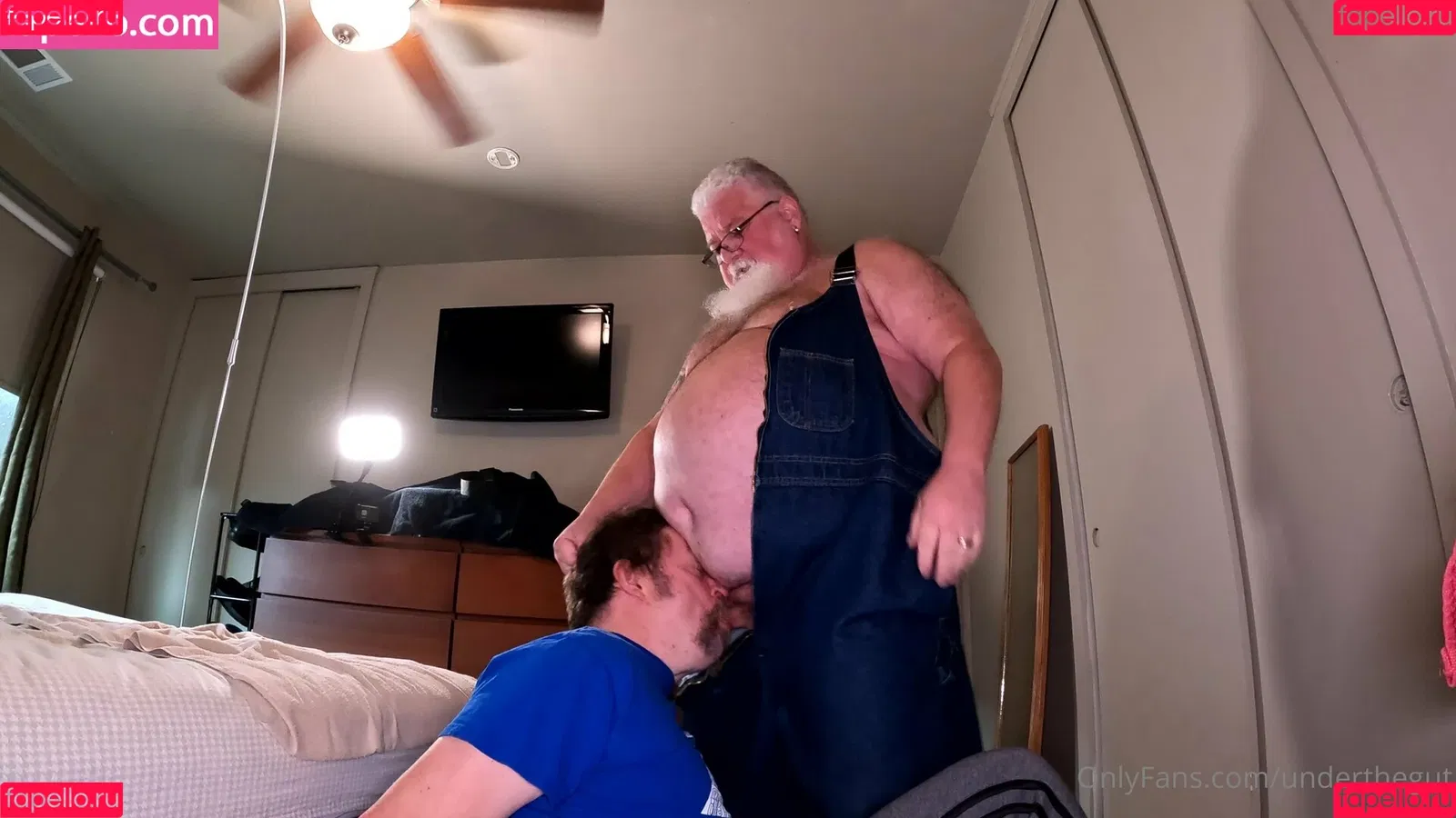 underthegut Onlyfans Photo Gallery 