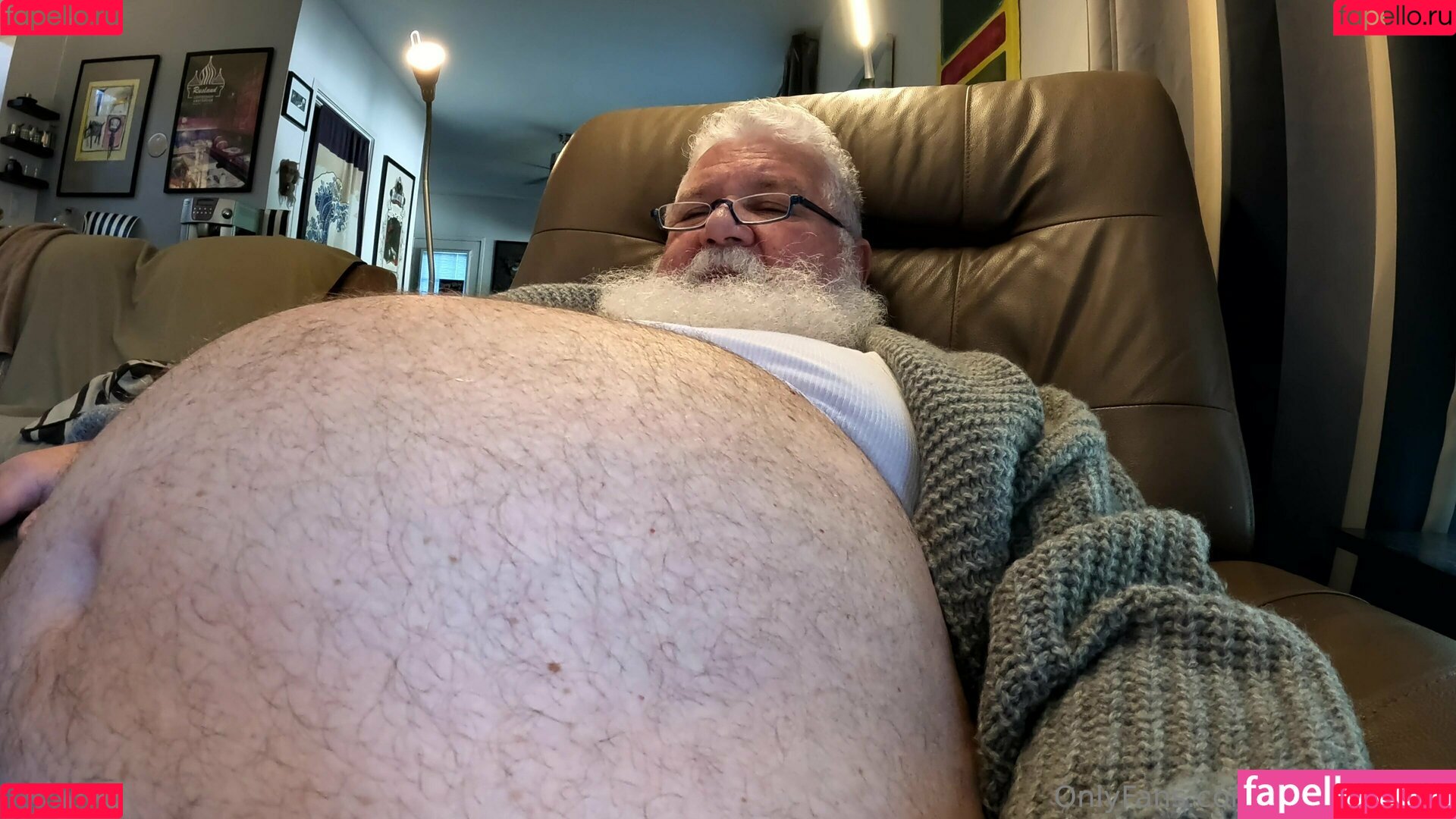 underthegut Onlyfans Photo Gallery 