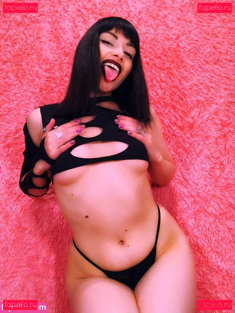 Nutellows Onlyfans Photo Gallery 