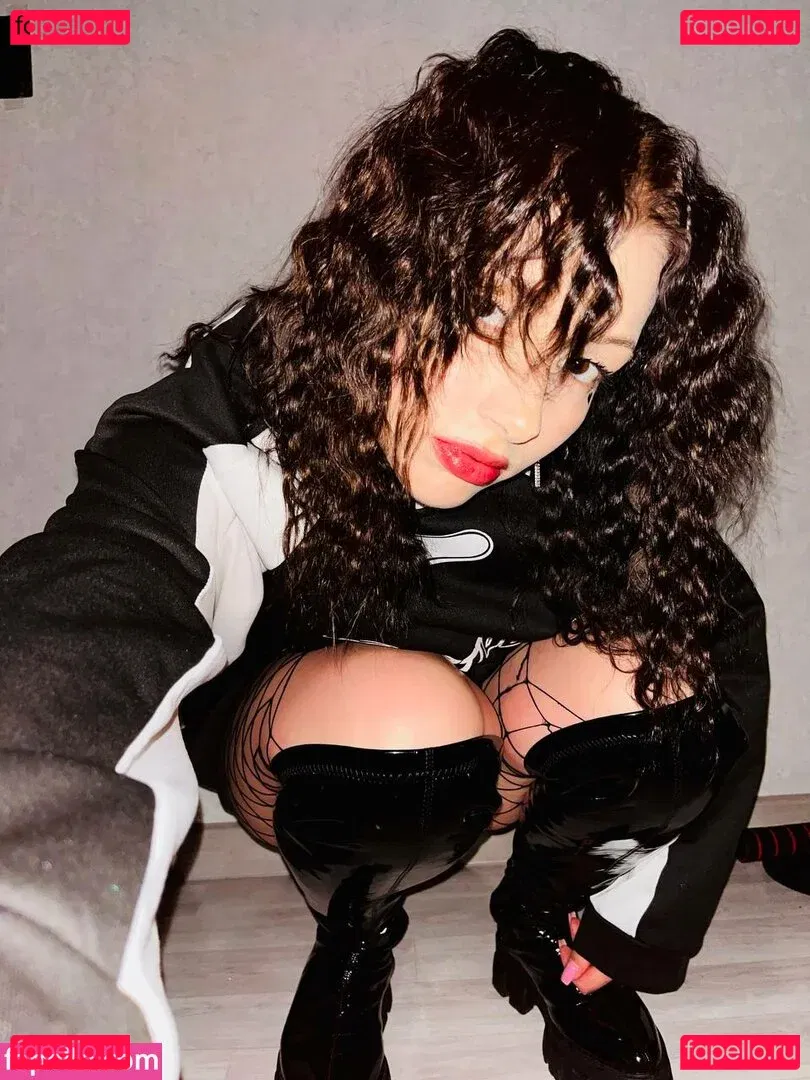 Nutellows Onlyfans Photo Gallery 