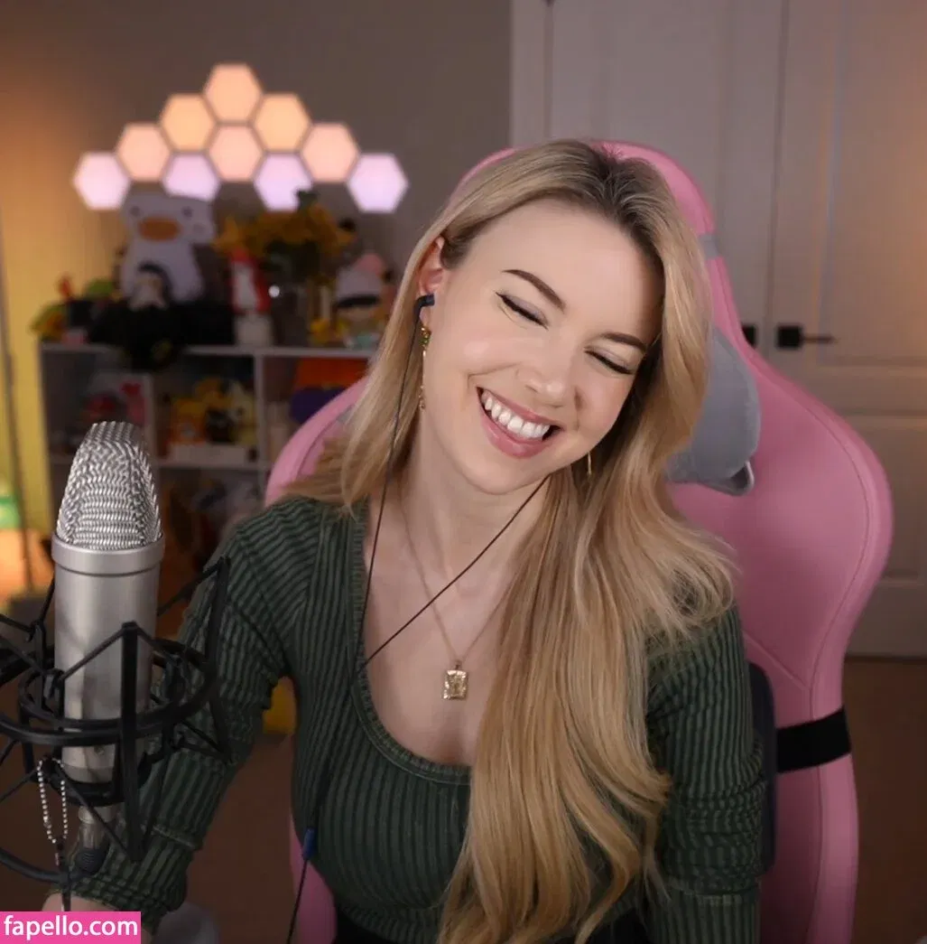 Dizzykitten Onlyfans Photo Gallery 