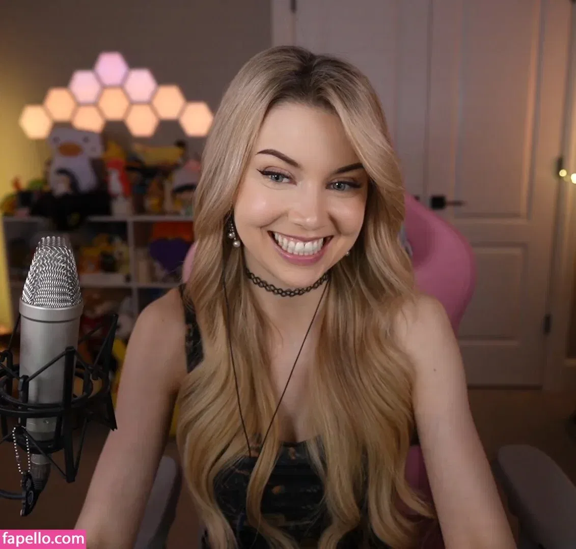 Dizzykitten Onlyfans Photo Gallery 