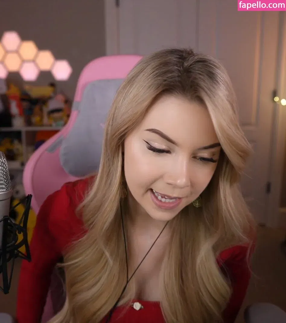 Dizzykitten Onlyfans Photo Gallery 