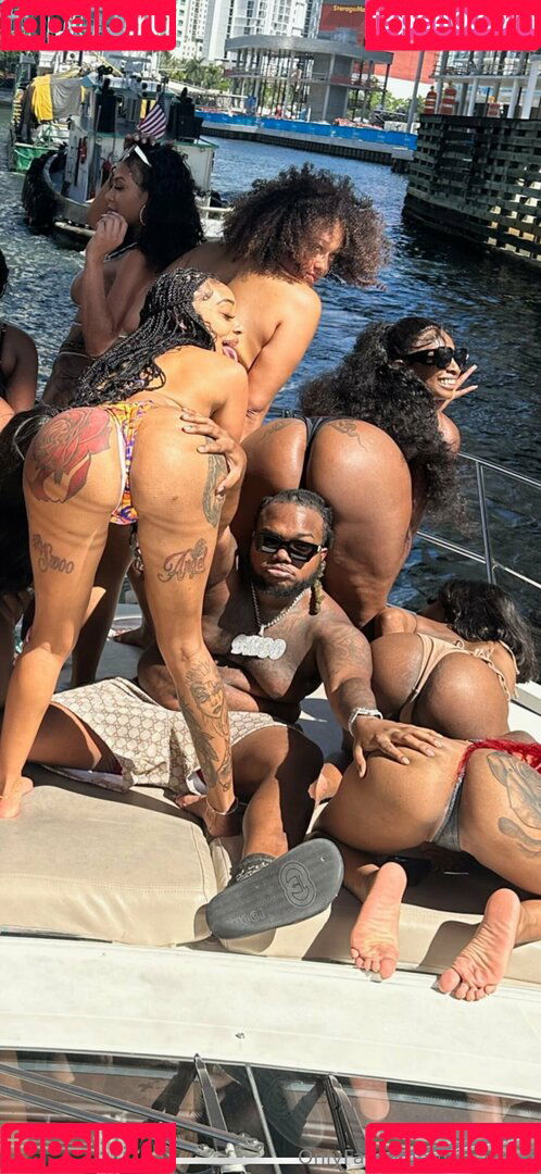 bigswooo Onlyfans Photo Gallery 