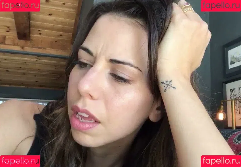 Laura Bailey Onlyfans Photo Gallery 