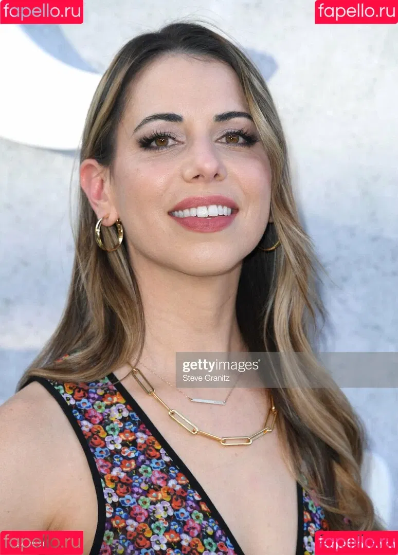 Laura Bailey Onlyfans Photo Gallery 