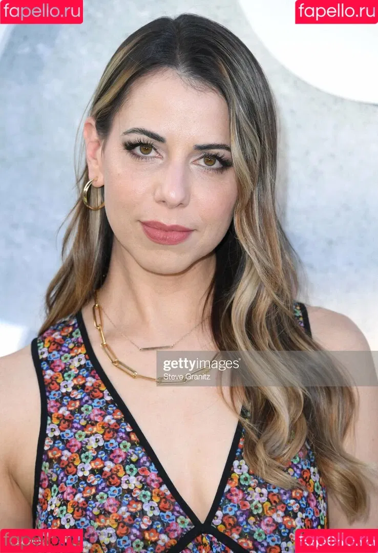 Laura Bailey Onlyfans Photo Gallery 