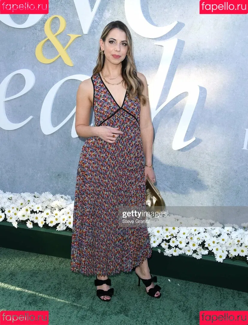 Laura Bailey Onlyfans Photo Gallery 