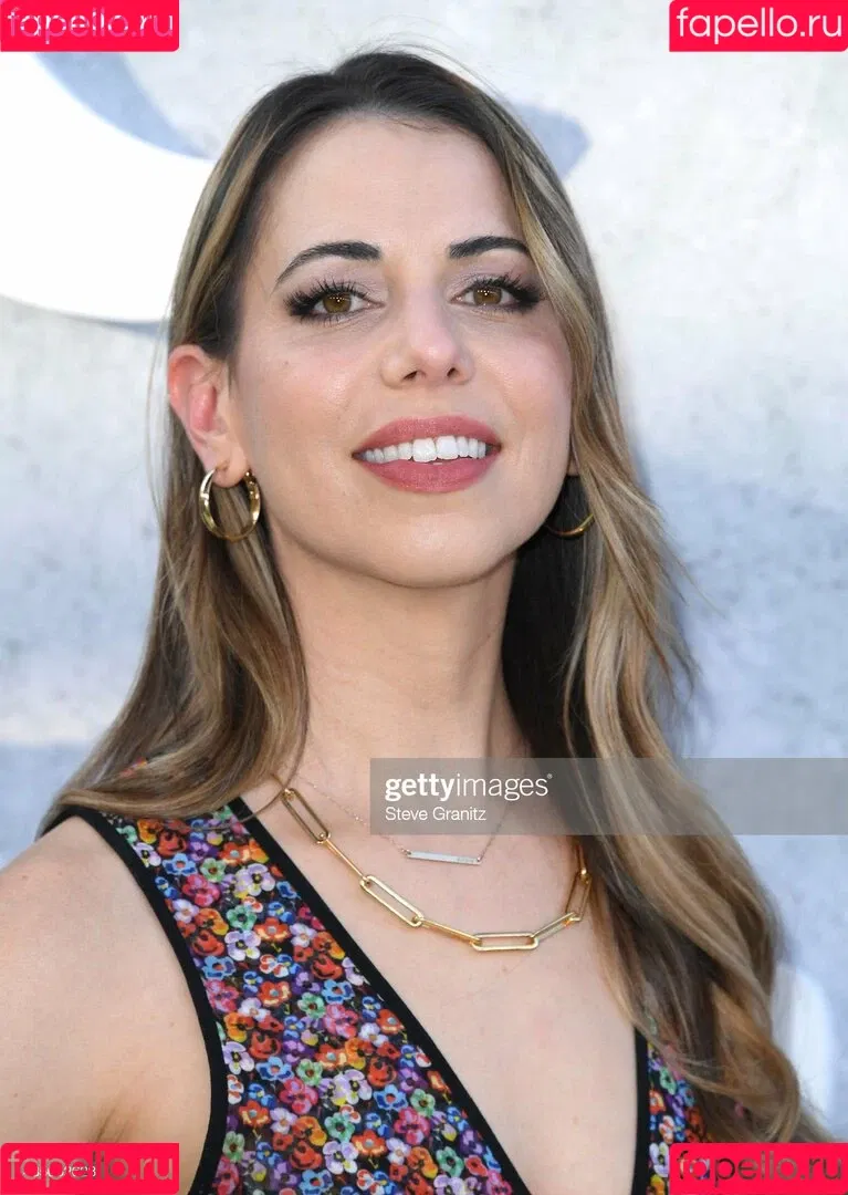 Laura Bailey Onlyfans Photo Gallery 