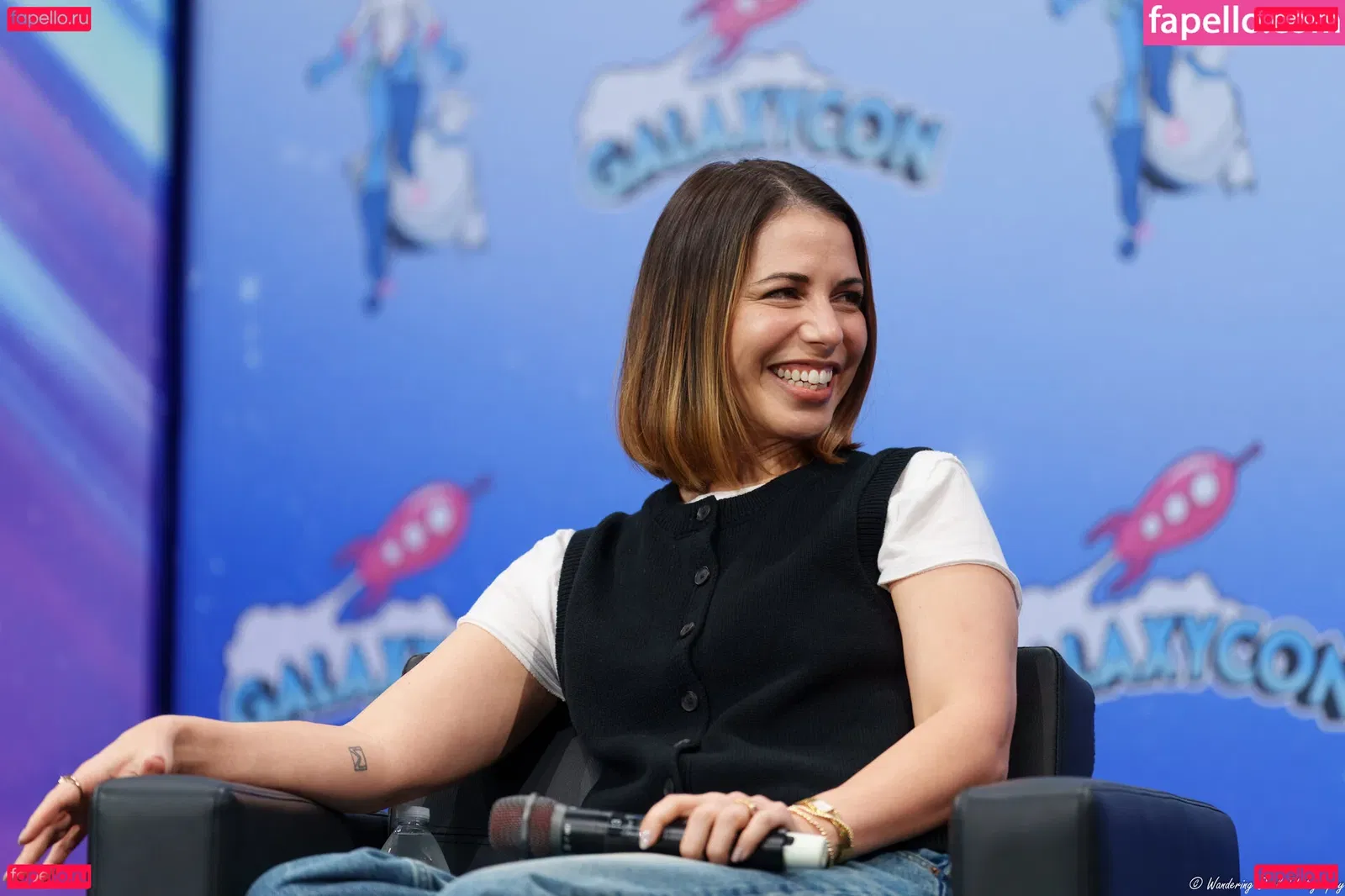 Laura Bailey Onlyfans Photo Gallery 