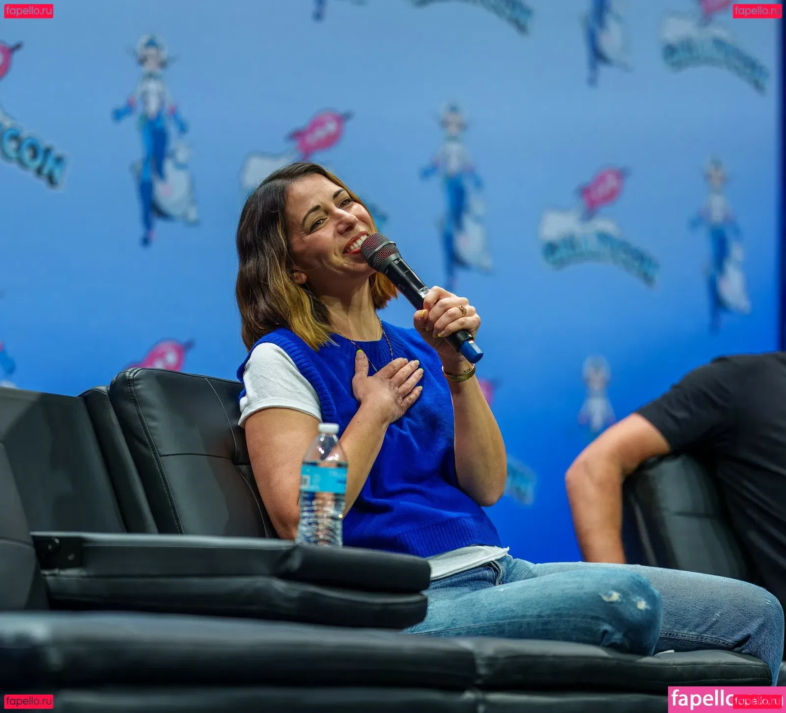 Laura Bailey Onlyfans Photo Gallery 