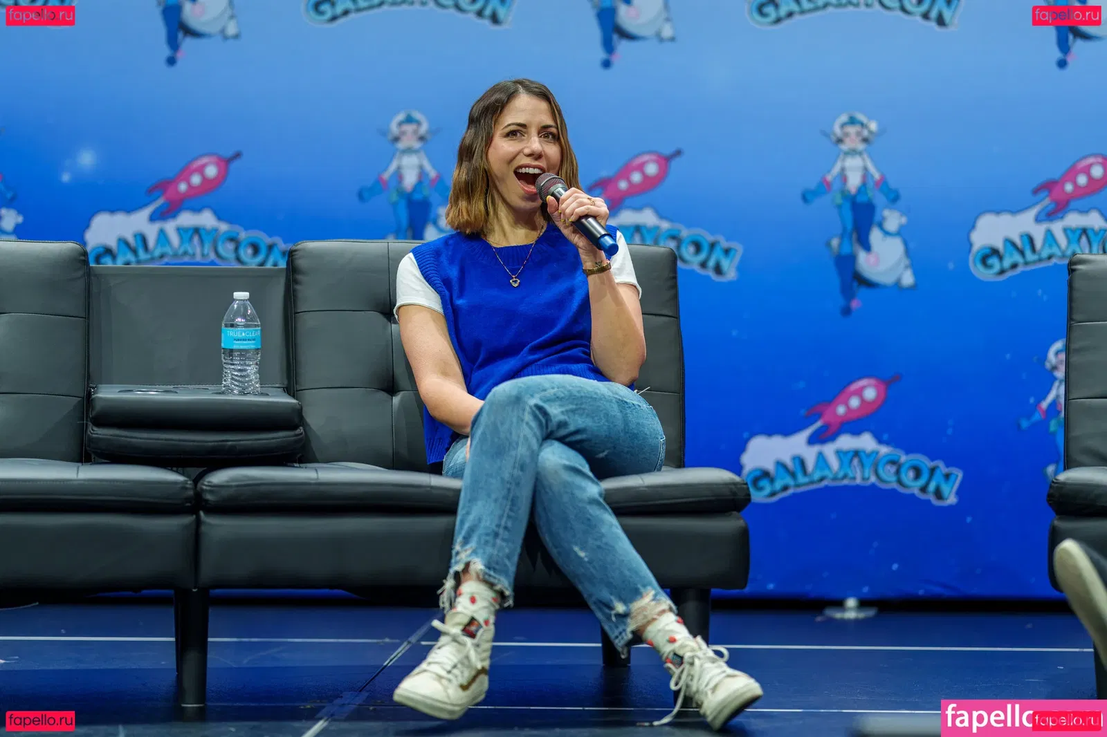 Laura Bailey Onlyfans Photo Gallery 