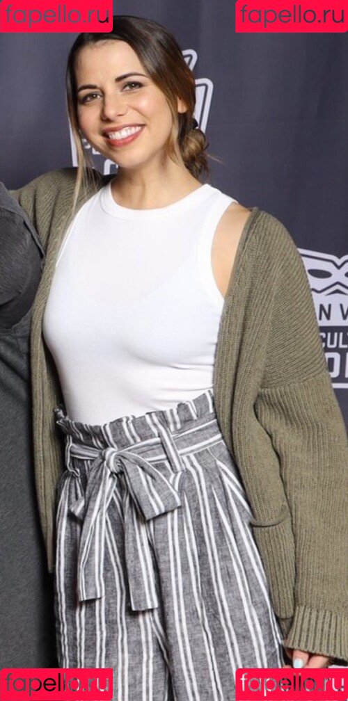 Laura Bailey Onlyfans Photo Gallery 