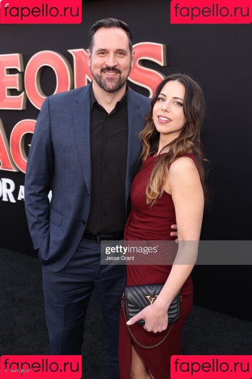 Laura Bailey Onlyfans Photo Gallery 