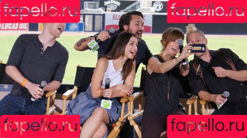 Laura Bailey Onlyfans Photo Gallery 