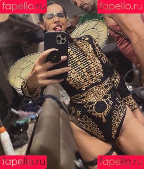 Laura Bailey Onlyfans Photo Gallery 