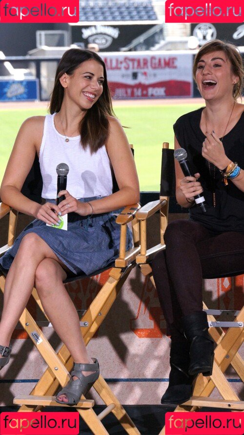 Laura Bailey Onlyfans Photo Gallery 