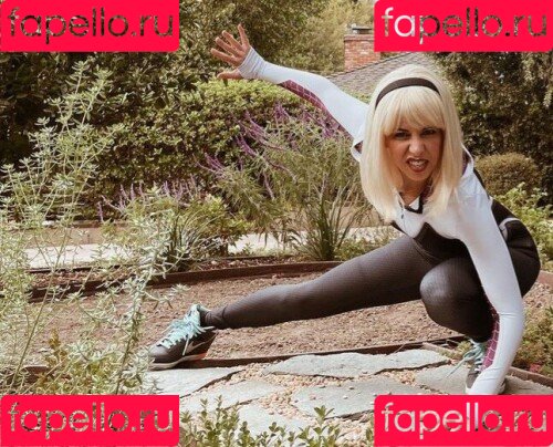 Laura Bailey Onlyfans Photo Gallery 