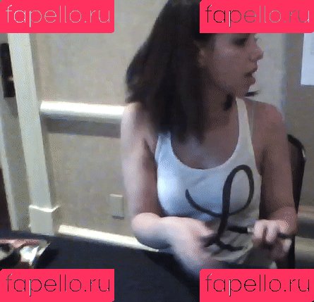 Laura Bailey Onlyfans Photo Gallery 