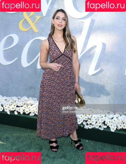 Laura Bailey Onlyfans Photo Gallery 