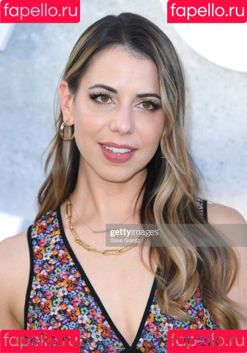 Laura Bailey Onlyfans Photo Gallery 