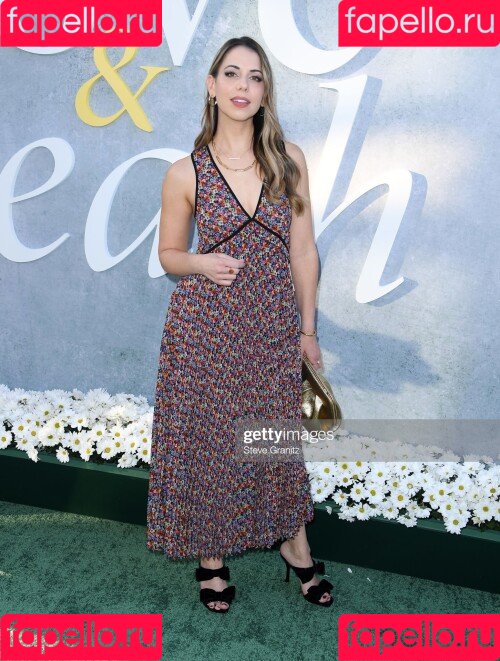 Laura Bailey Onlyfans Photo Gallery 