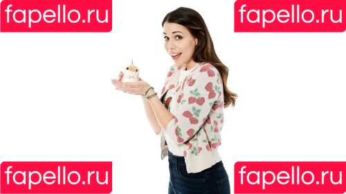 Laura Bailey Onlyfans Photo Gallery 