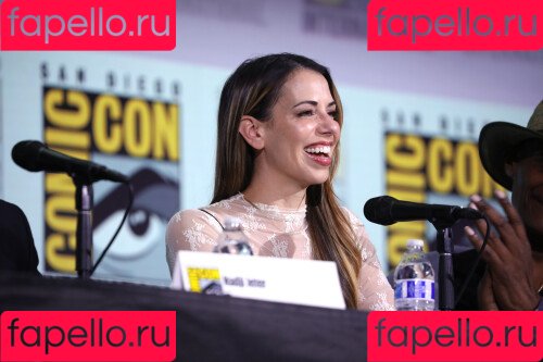 Laura Bailey Onlyfans Photo Gallery 