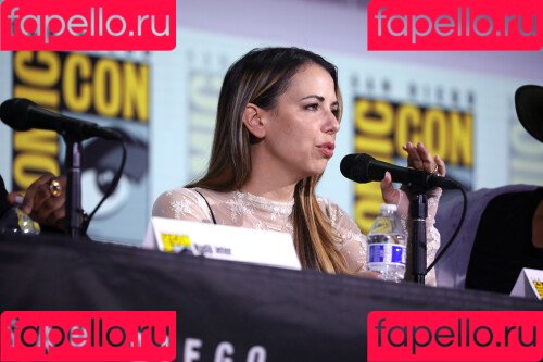 Laura Bailey Onlyfans Photo Gallery 