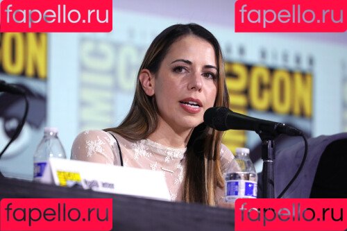 Laura Bailey Onlyfans Photo Gallery 