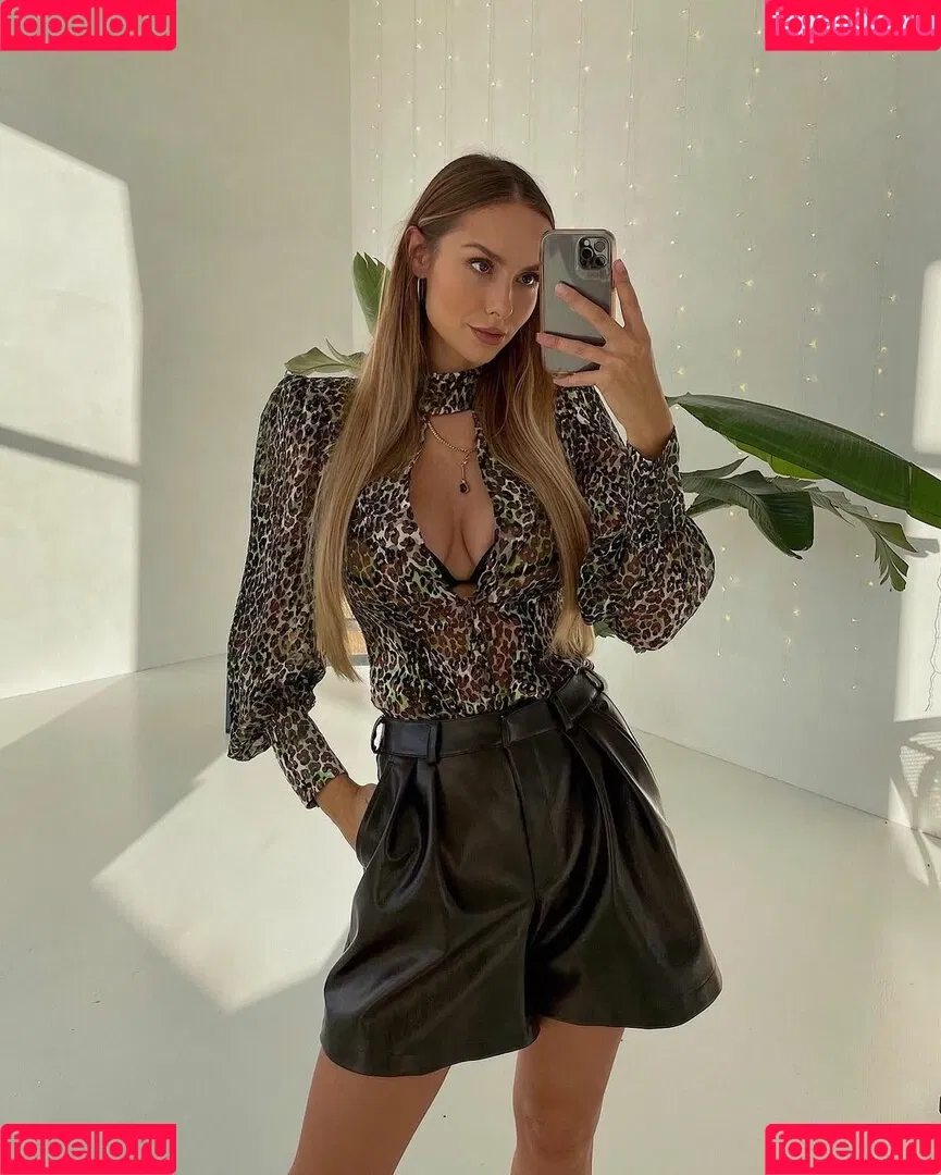 Sabina Kontor Onlyfans Photo Gallery 