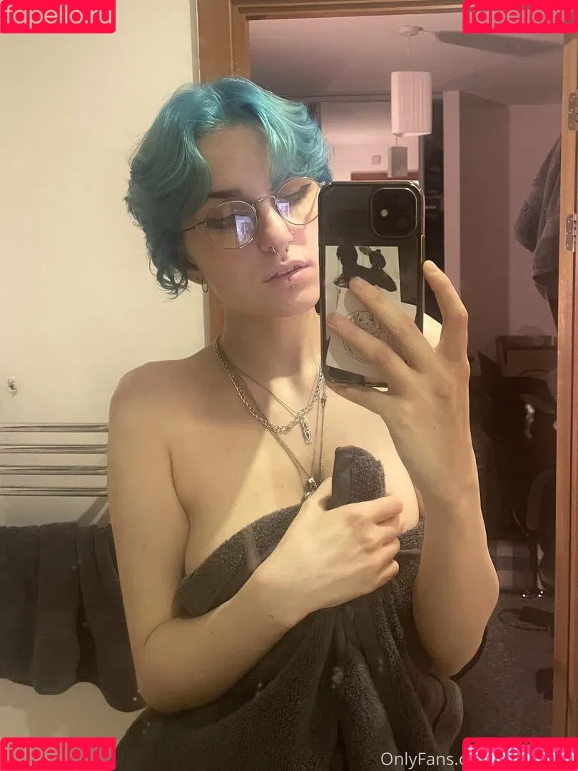 lyracr0w0 Onlyfans Photo Gallery 