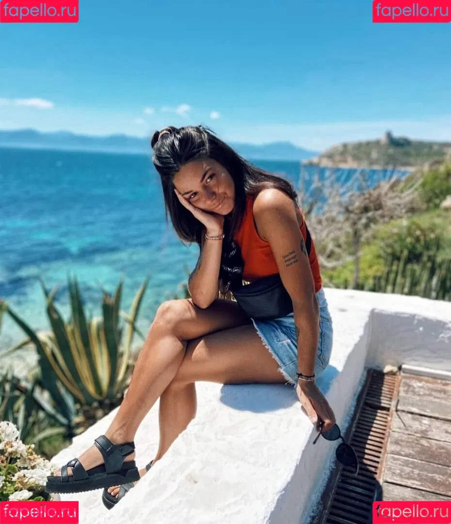 Delfi Granatto Onlyfans Photo Gallery 
