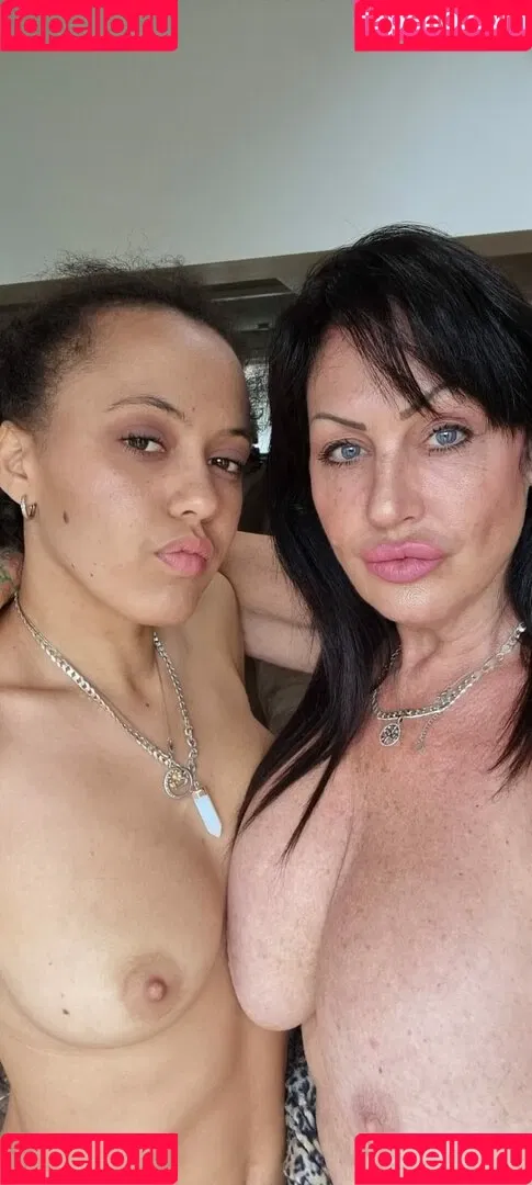 Mum_Vs_Daughter Onlyfans Photo Gallery 