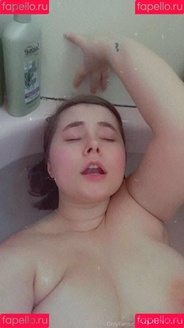 galadrielevelyn Onlyfans Photo Gallery 