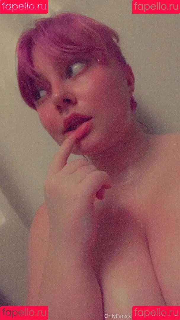 galadrielevelyn Onlyfans Photo Gallery 
