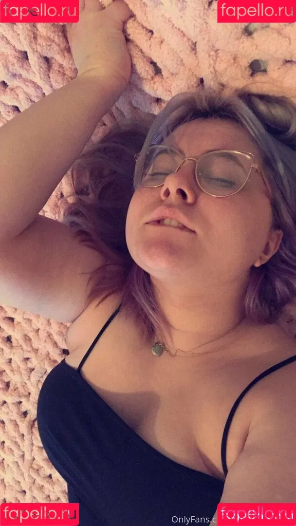 galadrielevelyn Onlyfans Photo Gallery 