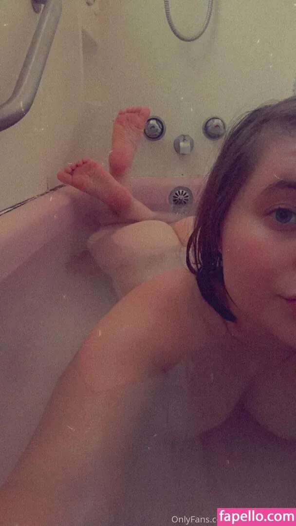 galadrielevelyn Onlyfans Photo Gallery 