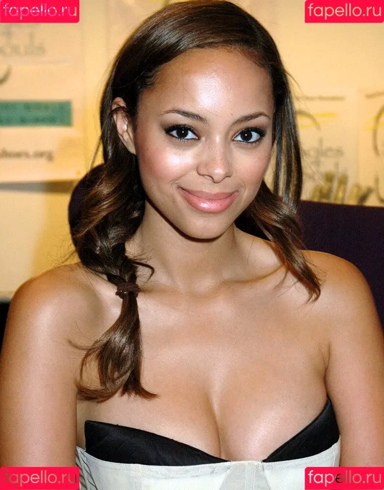 Amber Stevens West Onlyfans Photo Gallery 