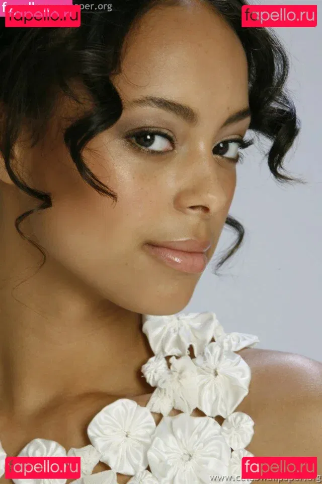 Amber Stevens West Onlyfans Photo Gallery 