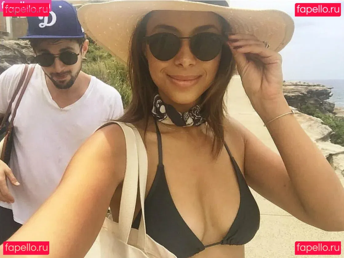 Amber Stevens West Onlyfans Photo Gallery 