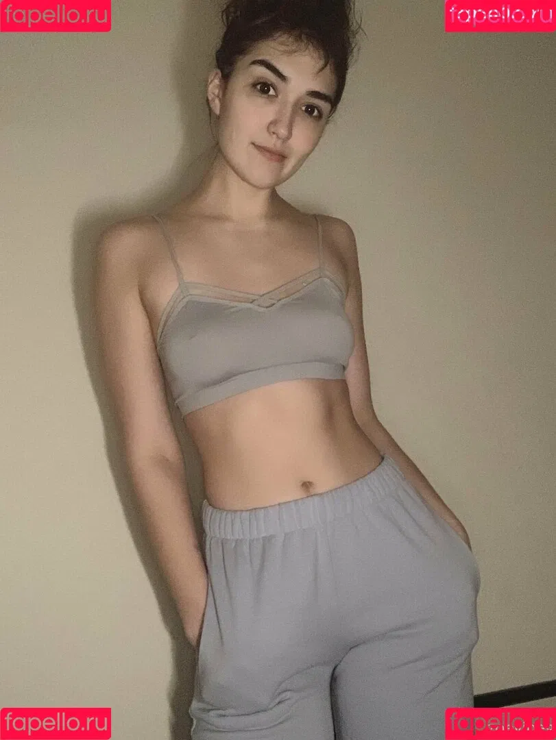zoeyjpeg Onlyfans Photo Gallery 