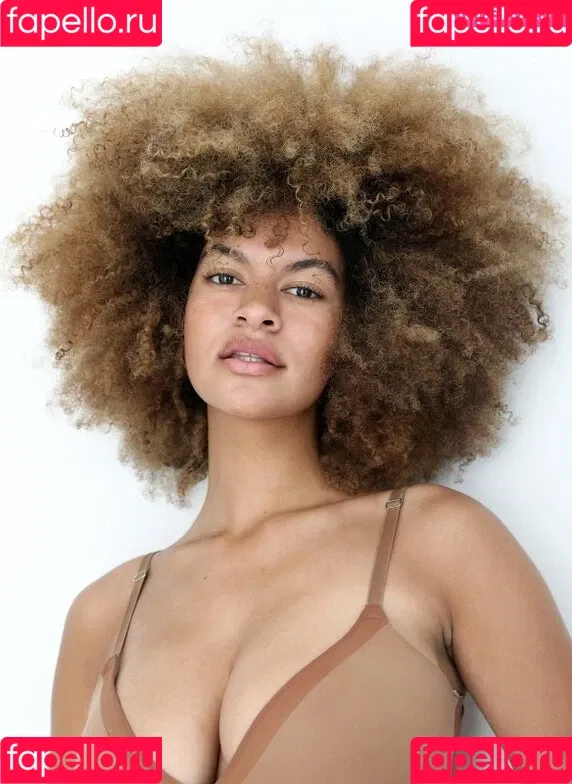 Ange-Sophie Reich Onlyfans Photo Gallery 