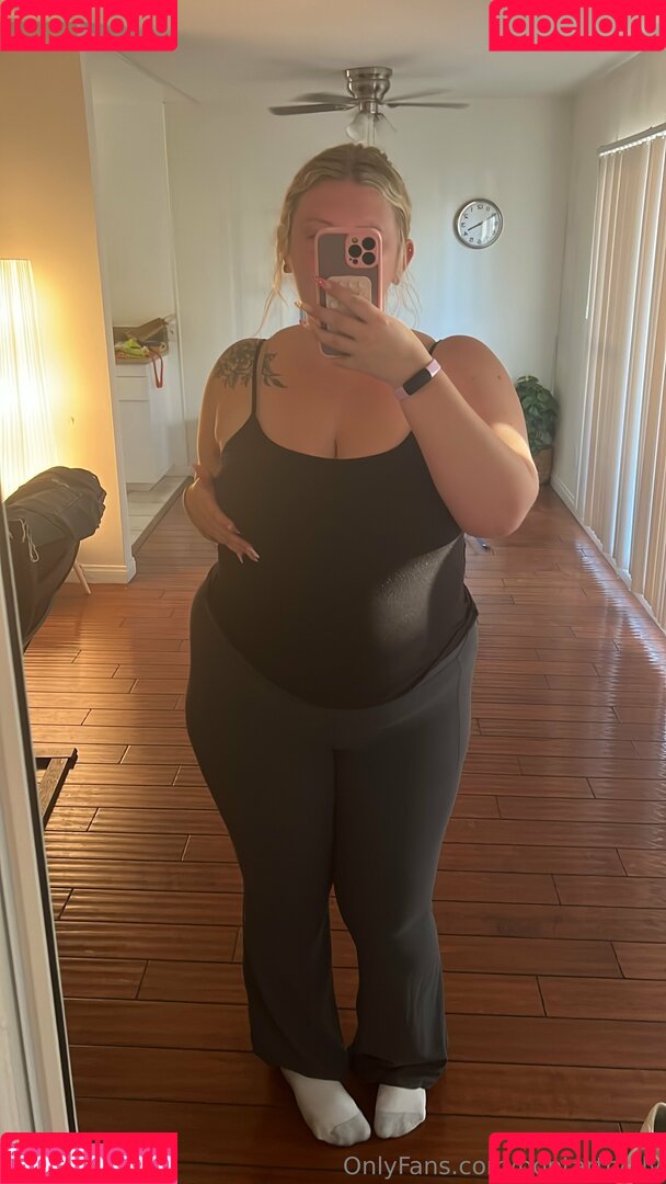 poptartbelly Onlyfans Photo Gallery 