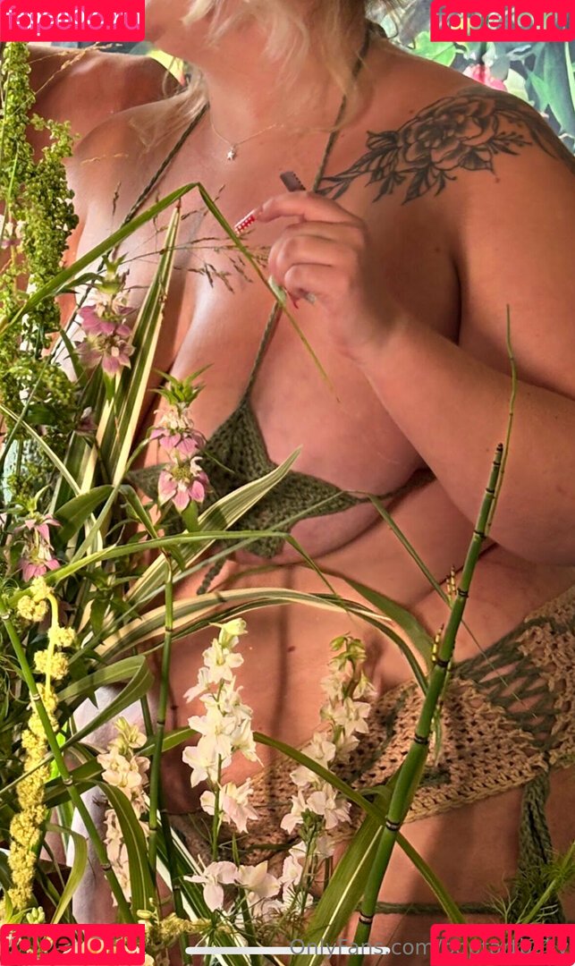 poptartbelly Onlyfans Photo Gallery 